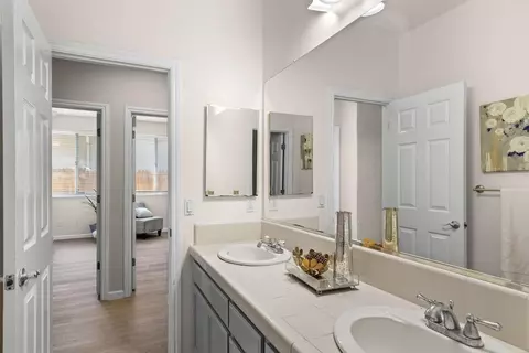 Entry Way - 2086 Shenandoah Dr, Tracy, CA 95377 photo 3 of 4