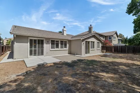 Exterior - 2086 Shenandoah Dr, Tracy, CA 95377 photo 6 of 9