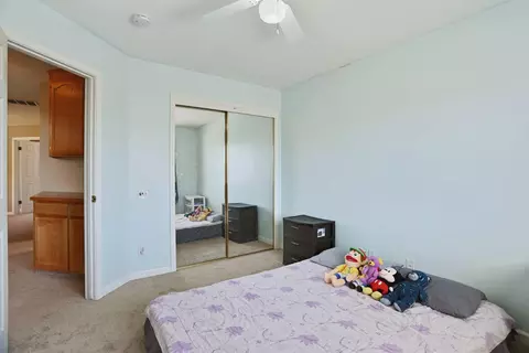 Bedroom - 1725 Mark Mead Ln, Modesto, CA 95356 photo 4 of 8