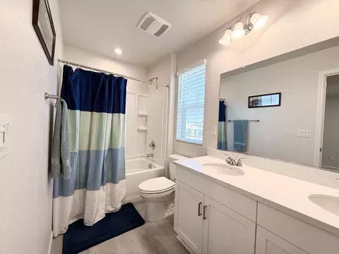 Bath - 2856 Pixley Ct, Manteca, CA 95337 photo 2 of 5