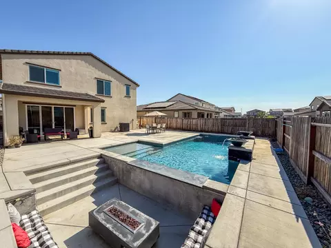 Exterior - 2856 Pixley Ct, Manteca, CA 95337 photo 4 of 9