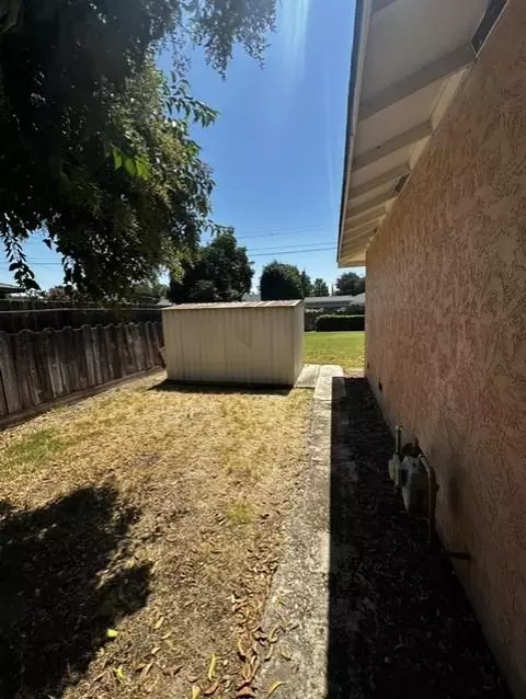 Exterior - 1608 Thorsen Ave, Modesto, CA 95355 photo 8 of 20