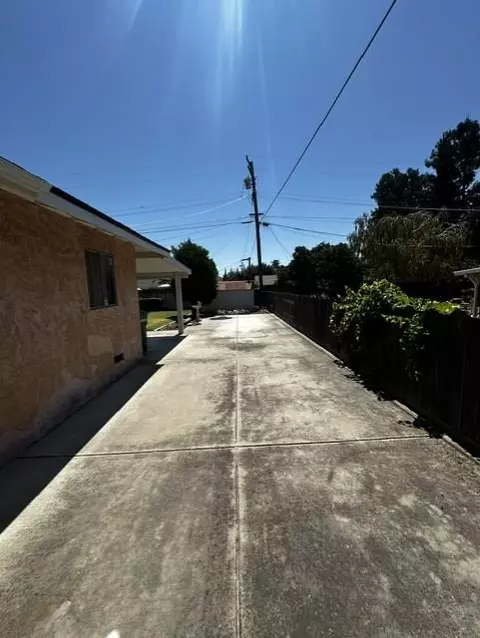 Exterior - 1608 Thorsen Ave, Modesto, CA 95355 photo 5 of 20