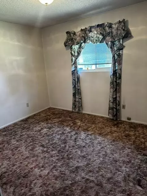 Bedroom - 1608 Thorsen Ave, Modesto, CA 95355 photo 2 of 4