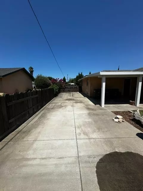 Exterior - 1608 Thorsen Ave, Modesto, CA 95355 photo 2 of 20