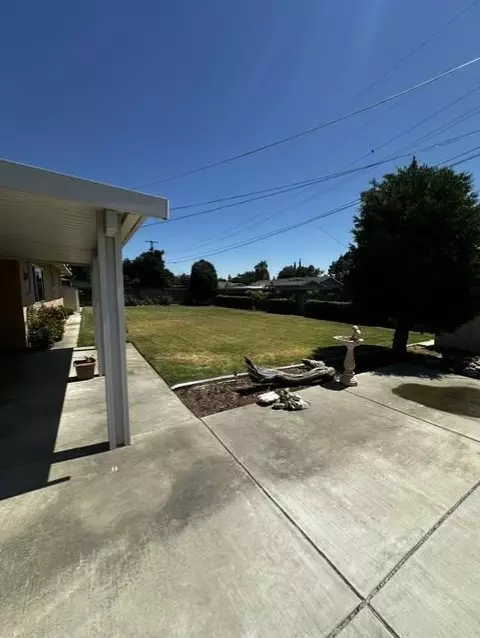 Exterior - 1608 Thorsen Ave, Modesto, CA 95355 photo 4 of 20