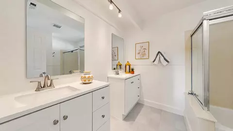Bath - 120 Cedar Mountain Dr, Tracy, CA 95376 photo 4 of 5