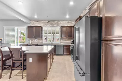 Kitchen - 784 Aparicio Way, Galt, CA 95632 photo 2 of 6