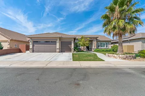 Exterior - 784 Aparicio Way, Galt, CA 95632 photo 2 of 14