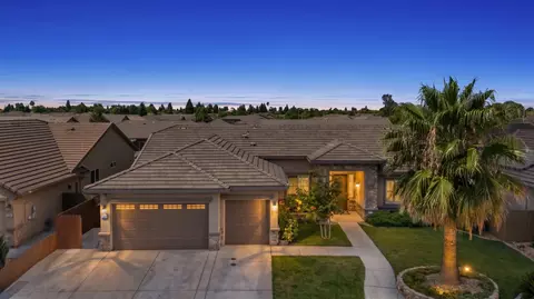 Exterior - 784 Aparicio Way, Galt, CA 95632 photo 3 of 14