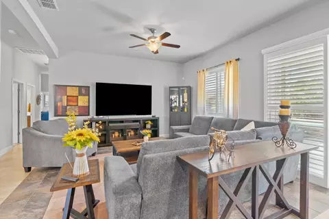 Living - 784 Aparicio Way, Galt, CA 95632 photo 4 of 4