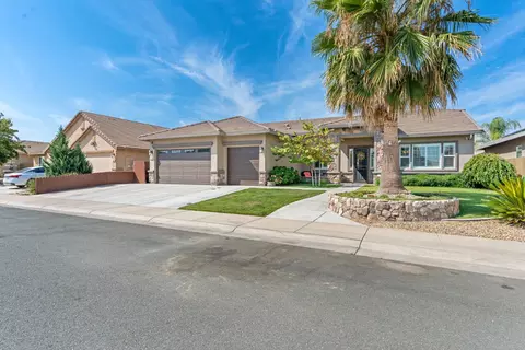 Exterior - 784 Aparicio Way, Galt, CA 95632 photo 5 of 14