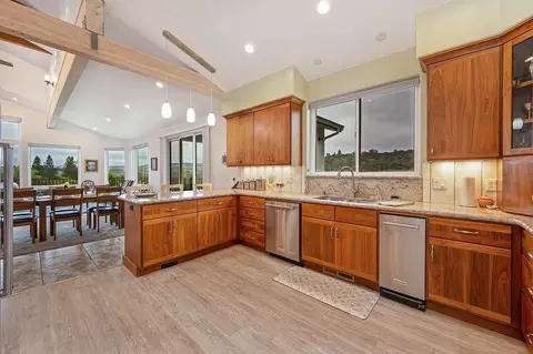 Kitchen - 7357 Ridge Rd, Newcastle, CA 95658 photo 6 of 10