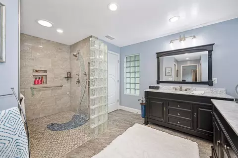 Bath - 7357 Ridge Rd, Newcastle, CA 95658 photo 1 of 7