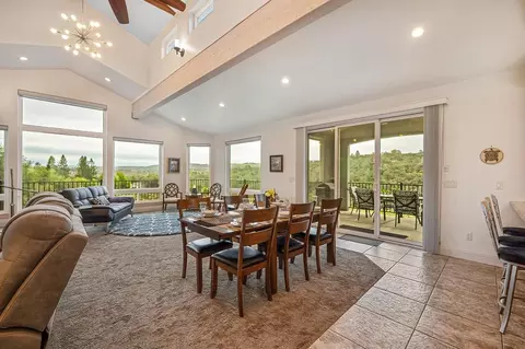 Dining - 7357 Ridge Rd, Newcastle, CA 95658 photo 3 of 6