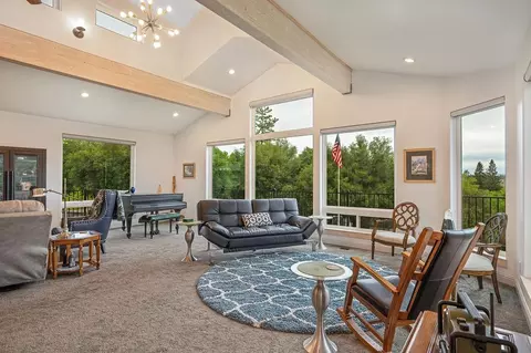 Living - 7357 Ridge Rd, Newcastle, CA 95658 photo 8 of 10