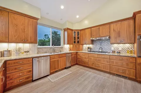Kitchen - 7357 Ridge Rd, Newcastle, CA 95658 photo 3 of 10
