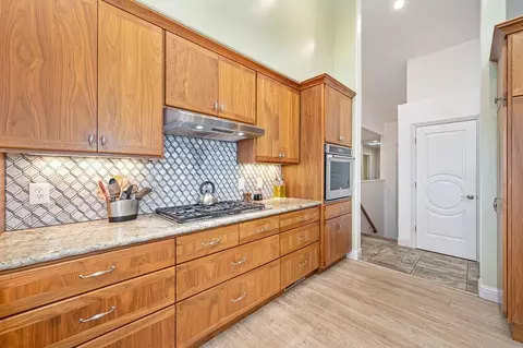Kitchen - 7357 Ridge Rd, Newcastle, CA 95658 photo 9 of 10