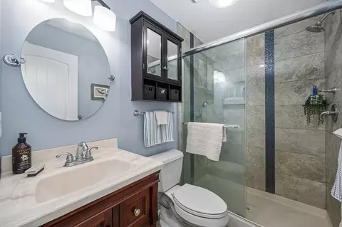 Bath - 7357 Ridge Rd, Newcastle, CA 95658 photo 7 of 7