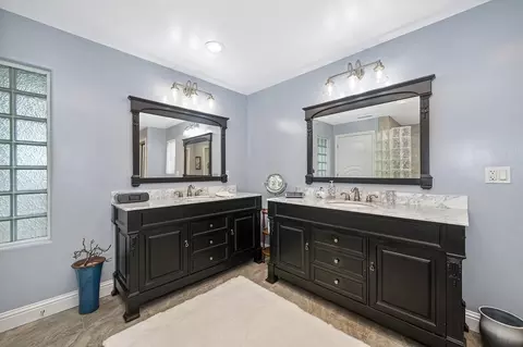 Bath - 7357 Ridge Rd, Newcastle, CA 95658 photo 3 of 7