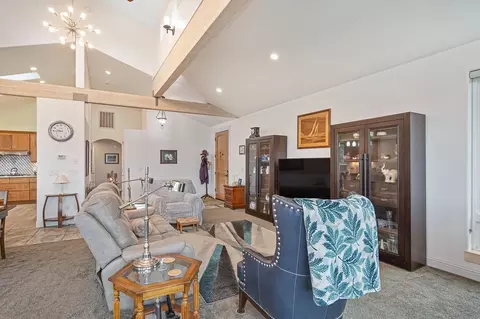 Living - 7357 Ridge Rd, Newcastle, CA 95658 photo 5 of 10