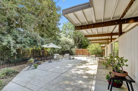 Exterior - 1014 Radcliffe Dr, Davis, CA 95616 photo 9 of 15