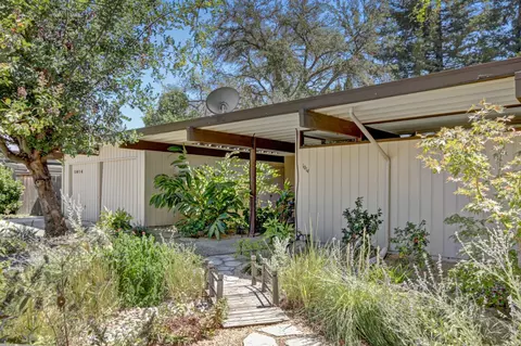Exterior - 1014 Radcliffe Dr, Davis, CA 95616 photo 2 of 15