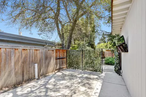Exterior - 1014 Radcliffe Dr, Davis, CA 95616 photo 12 of 15