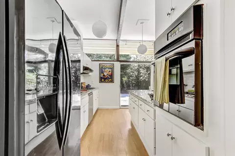 Kitchen - 1014 Radcliffe Dr, Davis, CA 95616 photo 5 of 6