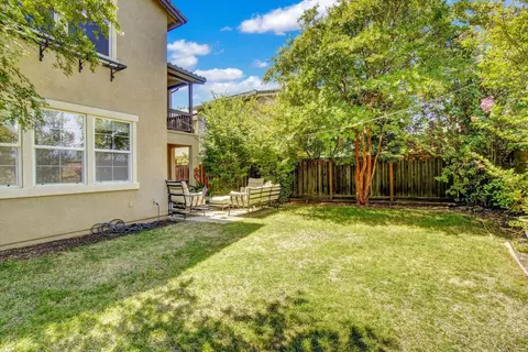Exterior - 933 Campfire Cir, Rocklin, CA 95765 photo 4 of 6