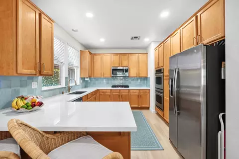 Kitchen - 933 Campfire Cir, Rocklin, CA 95765 photo 2 of 3