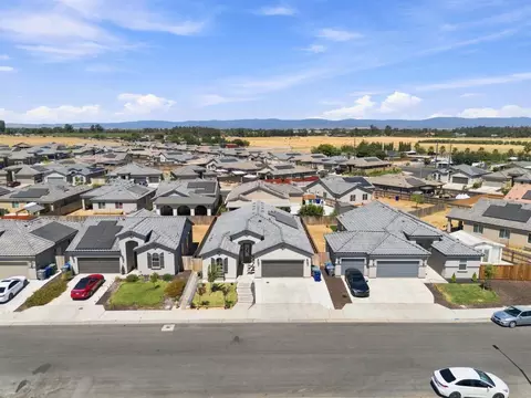 View/Area - 897 Gunnison Dr, Madera, CA 93638 photo 1 of 11