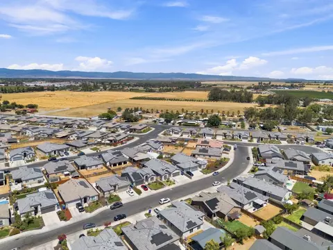 View/Area - 897 Gunnison Dr, Madera, CA 93638 photo 7 of 11