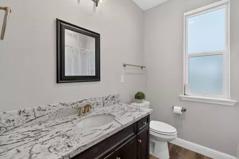Bath - 897 Gunnison Dr, Madera, CA 93638 photo 1 of 3