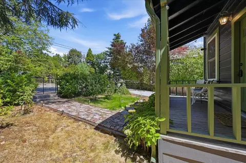 Exterior - 623 Brighton St, Grass Valley, CA 95945 photo 3 of 10