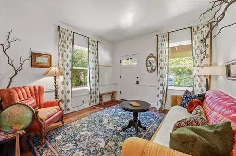 Living - 623 Brighton St, Grass Valley, CA 95945 photo 2 of 3