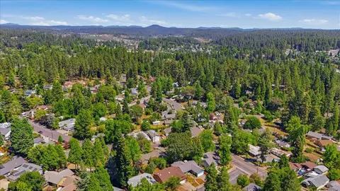 View/Area - 623 Brighton St, Grass Valley, CA 95945 photo 1 of 5