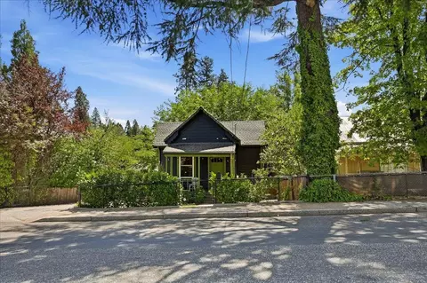 Exterior - 623 Brighton St, Grass Valley, CA 95945 photo 1 of 10
