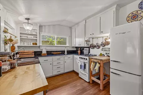 Kitchen - 623 Brighton St, Grass Valley, CA 95945 photo 1 of 2