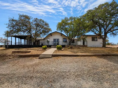 9846 Alamo Dr, La Grange, CA 95329