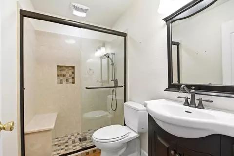 Bath - 158 E Coolidge Ave, Modesto, CA 95350 photo 1 of 1