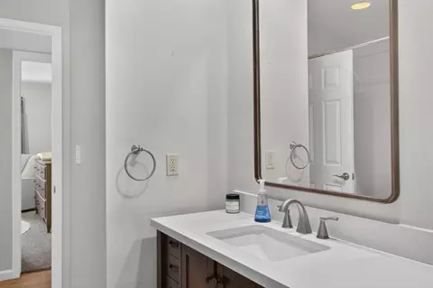 Bath - 4500 Longhorn St, Carmichael, CA 95608 photo 3 of 8
