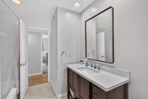 Bath - 4500 Longhorn St, Carmichael, CA 95608 photo 2 of 8