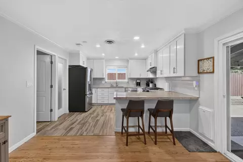 Kitchen - 4500 Longhorn St, Carmichael, CA 95608 photo 2 of 6