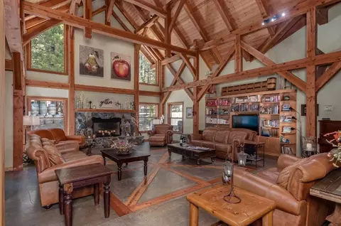 Living - 1343 Oak Cir, Arnold, CA 95223 photo 1 of 3