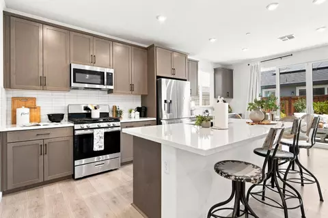 Kitchen - 547 Estancia St, Lathrop, CA 95330 photo 1 of 7
