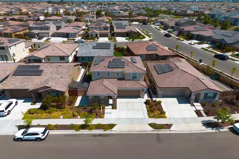 View/Area - 547 Estancia St, Lathrop, CA 95330 photo 1 of 7