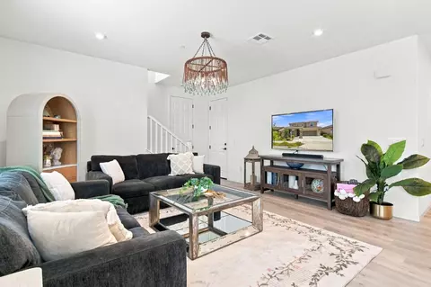 Living - 547 Estancia St, Lathrop, CA 95330 photo 1 of 3