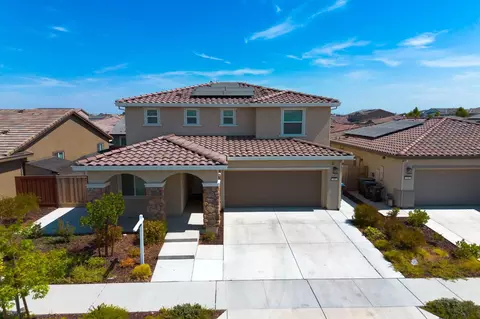 Exterior - 547 Estancia St, Lathrop, CA 95330 photo 11 of 11