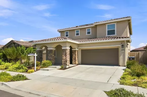 Exterior - 547 Estancia St, Lathrop, CA 95330 photo 3 of 11